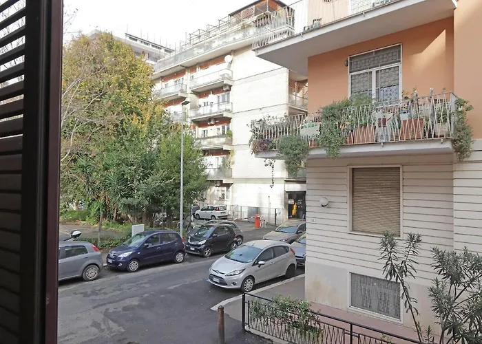 Homs In By Halldis *